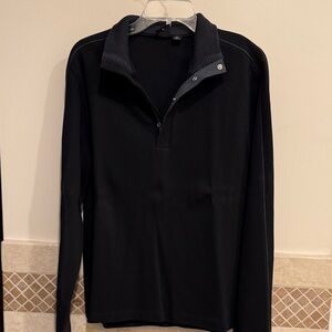 hugo boss medium top. knit collar with side arm detail. 4 snap collar closure